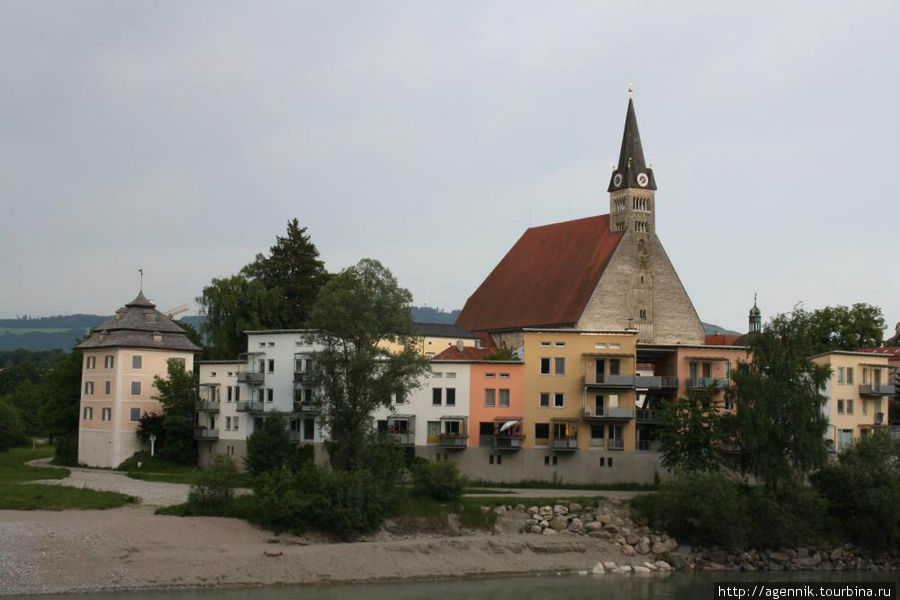 Вид на Соборную церковь Оберндорф-Зальцбург, Австрия