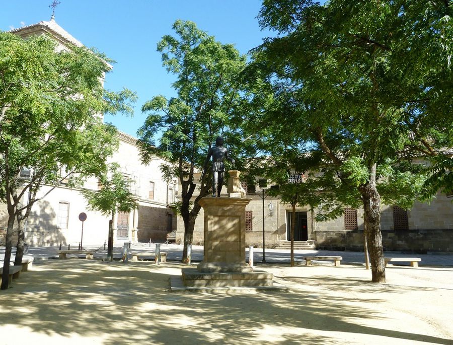 Памятник Хуану де ла Крусу Убеда, Испания