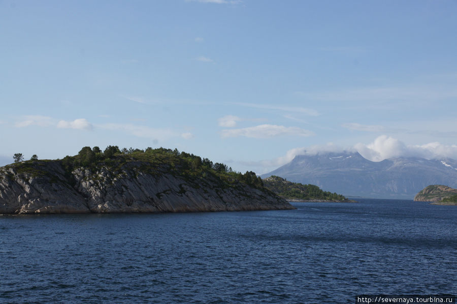 Водопад Лаксфоссен, гора Торгхаттен и ледник Свартисен Норвегия