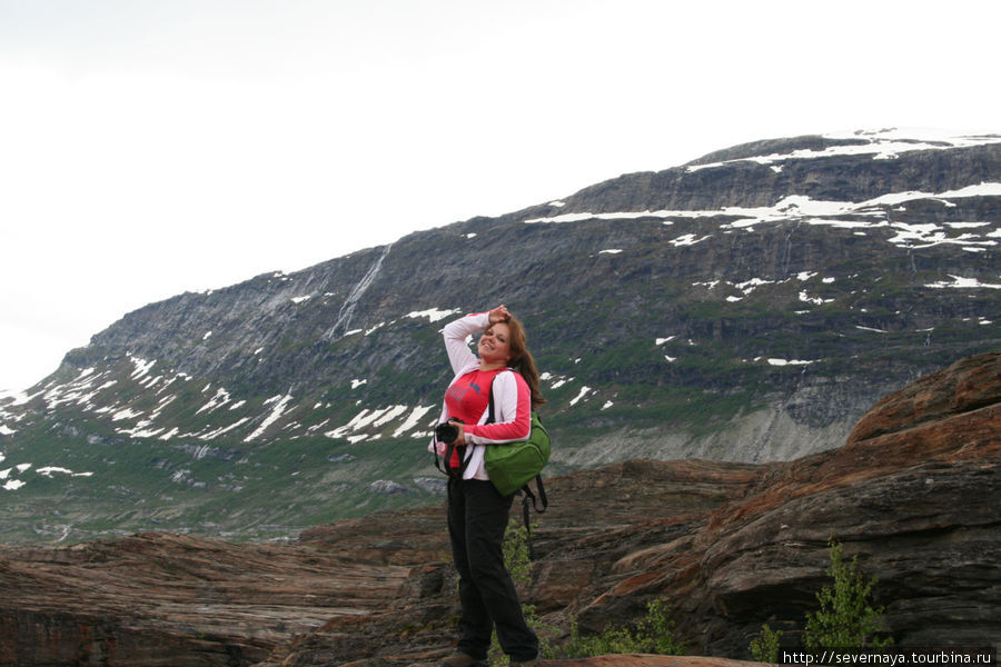 Водопад Лаксфоссен, гора Торгхаттен и ледник Свартисен Норвегия