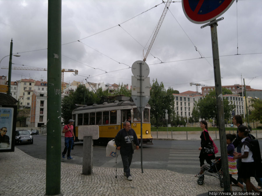 вот он трамвай №28 Лиссабон, Португалия