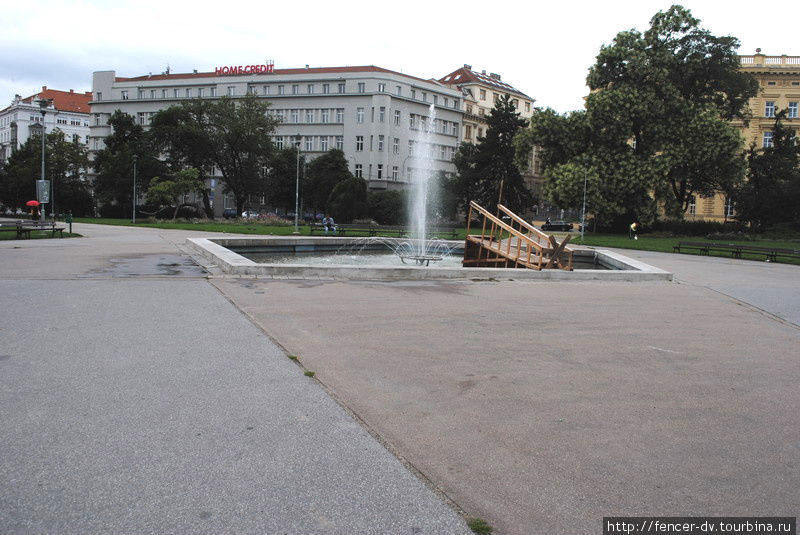 Старые плохоработающие фонтаны Брно, Чехия