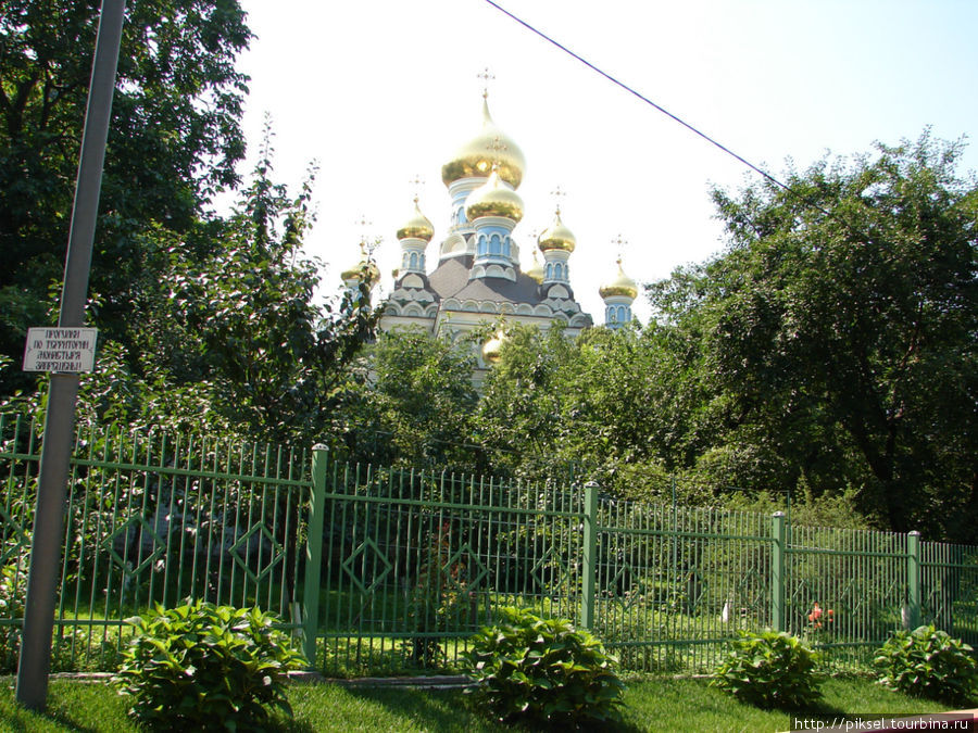 Никольский собор и монастырские сады Киев, Украина