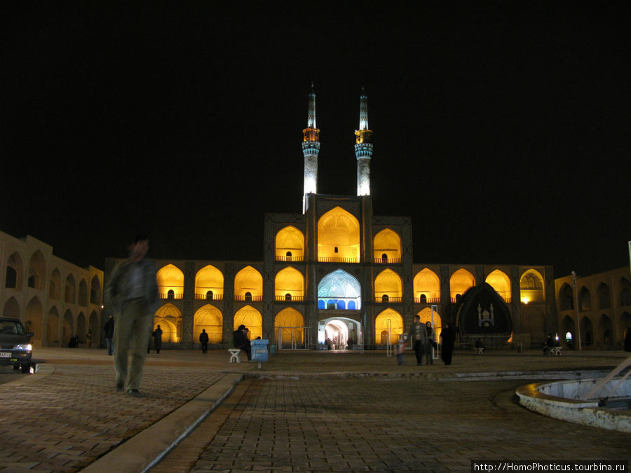 Центральная площадь,мечеть Мир Чакмак Йезд, Иран