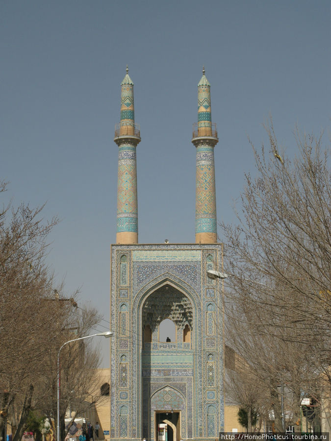 Пятничная мечеть, 800 лет. Самые высокие минареты Ирана Йезд, Иран