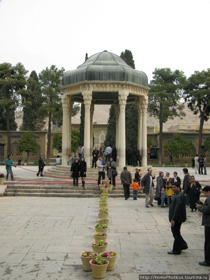 Гробница Хафиза Шираз, Иран