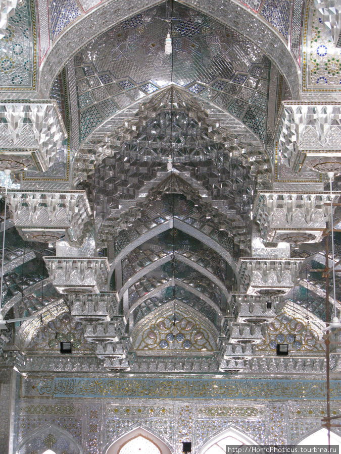 Внутри мечети Шираз, Иран
