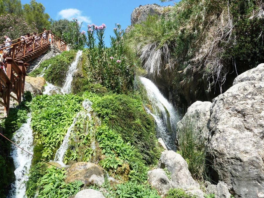 Водопады Альгара Кальоса-де-Энсаррья, Испания