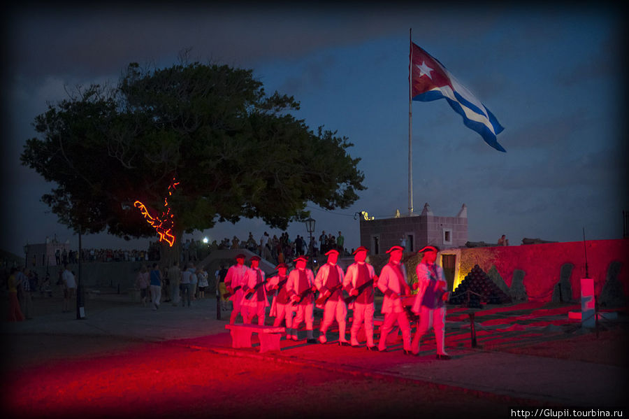Церемония пушечного выстрела Гавана, Куба