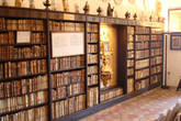 библиотека монастыря