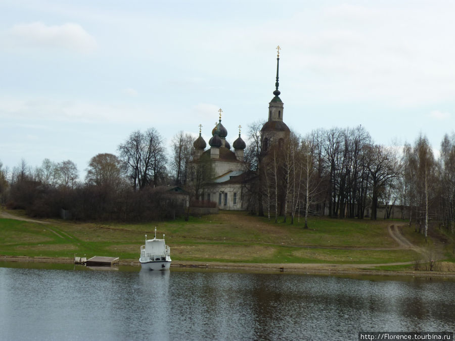 В этой церкви сейчас находится краеведческий музей Калязин, Россия