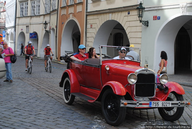 Прогулки на ретро-машинах — удовольствие не из дешевых Прага, Чехия