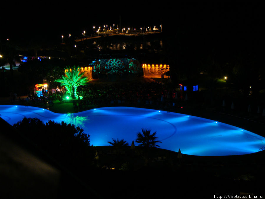 Ночной отель, вид с балкона Алания, Турция