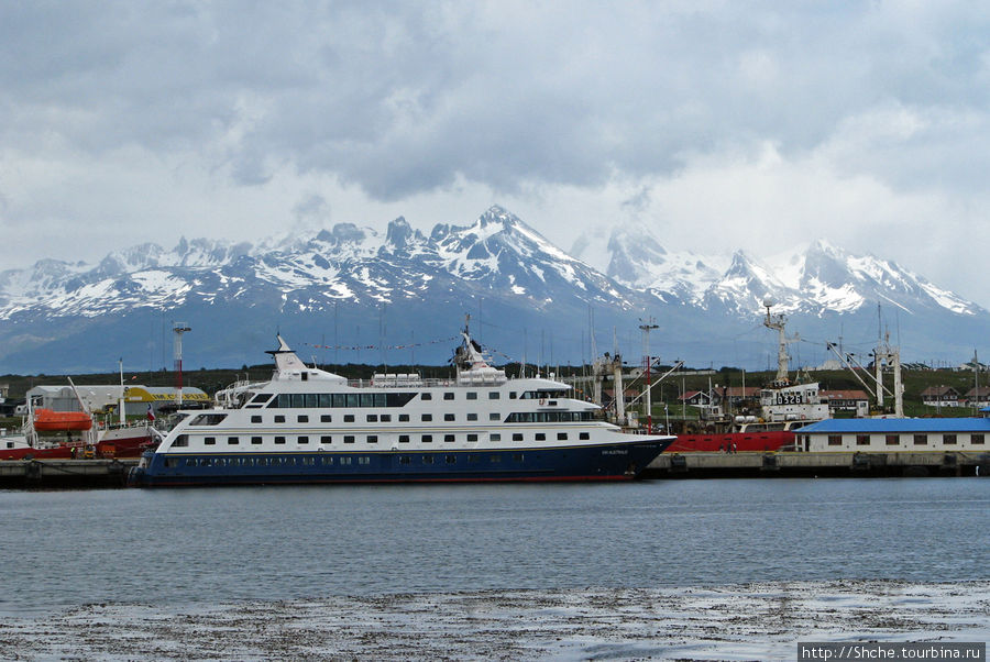 Набережная и порт Ушуайи — ворота в Антарктиду Ушуайя, Аргентина