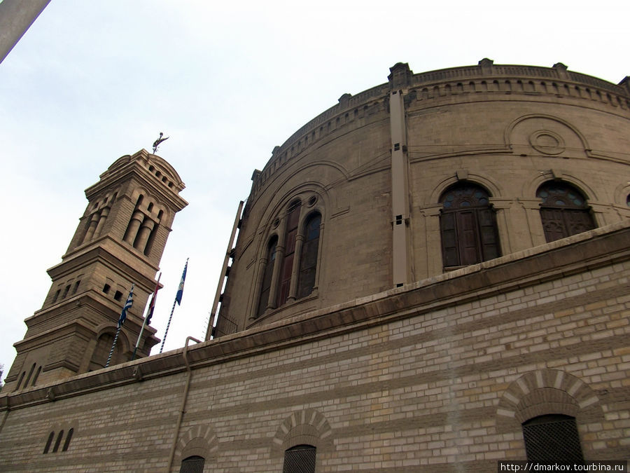 Каир коптов-христиан возник на фундаментах римской крепости. Каир, Египет