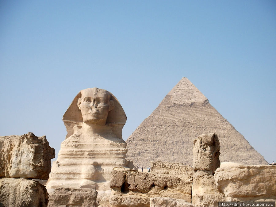 Сфинкс и Вторая пирамида (приписывается фараону Хафра). Каир, Египет