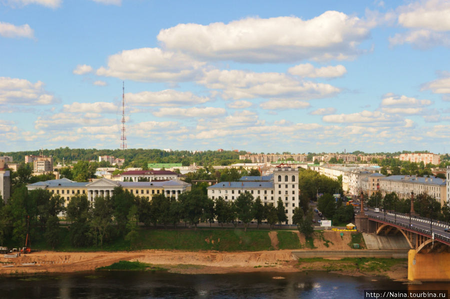 Вид из номера на 11 этаже. Западная Двина и Кировский мост. Витебск, Беларусь