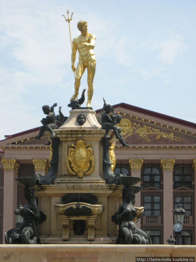 Памятник Нептуну в Батуми Батуми, Грузия