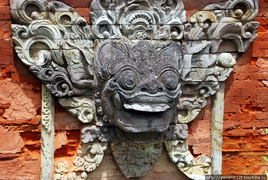 В Королевском дворце Клункунга Бали, Индонезия