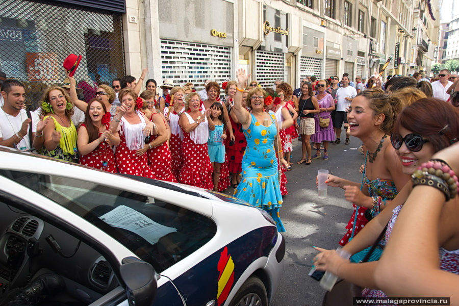 Полицию любят везде Малага, Испания