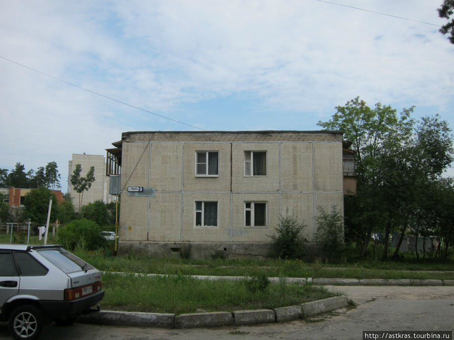 впервые вижу двухэтажные панельные дома.. Кременки, Россия