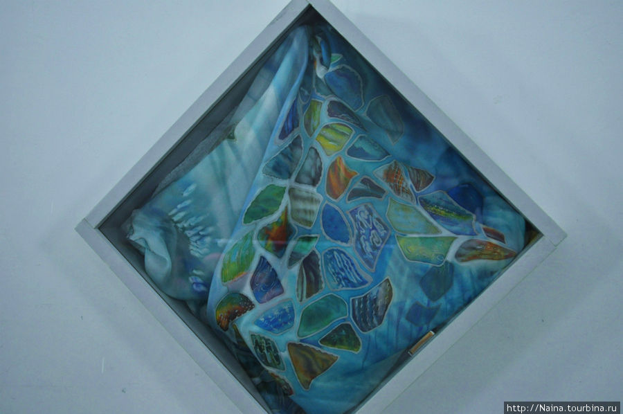4 этаж. Выставка художницы Галины Худницкой «Зимние грёзы». Тематика моря.