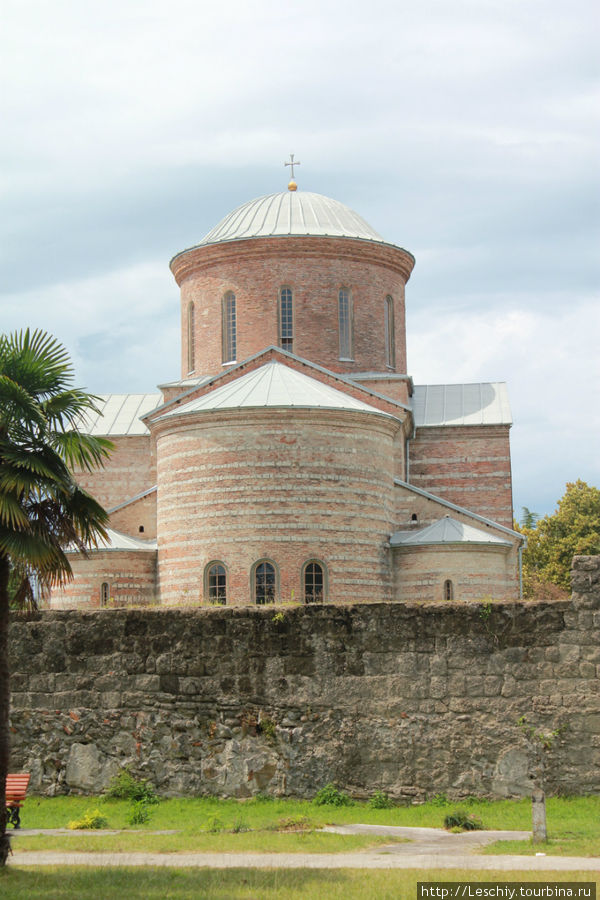 Патриарший собор в Пицунде Гагра, Абхазия