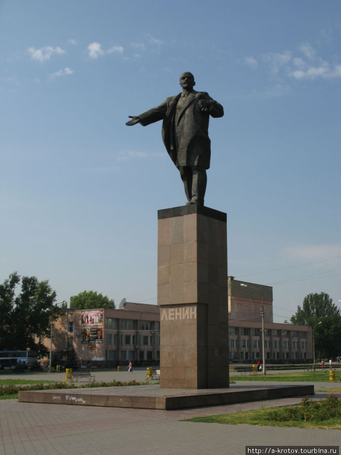 В.И.Ленин никогда не бывал в Волжском, потому что этого города тогда ещё не было Волжский, Россия