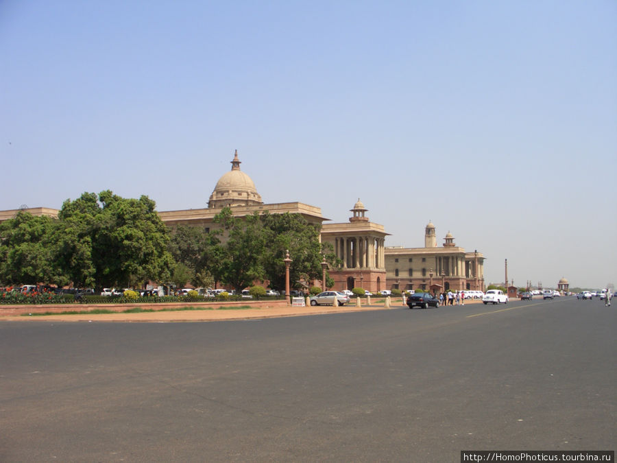 Площадь перед резиденцией правительства Дели, Индия