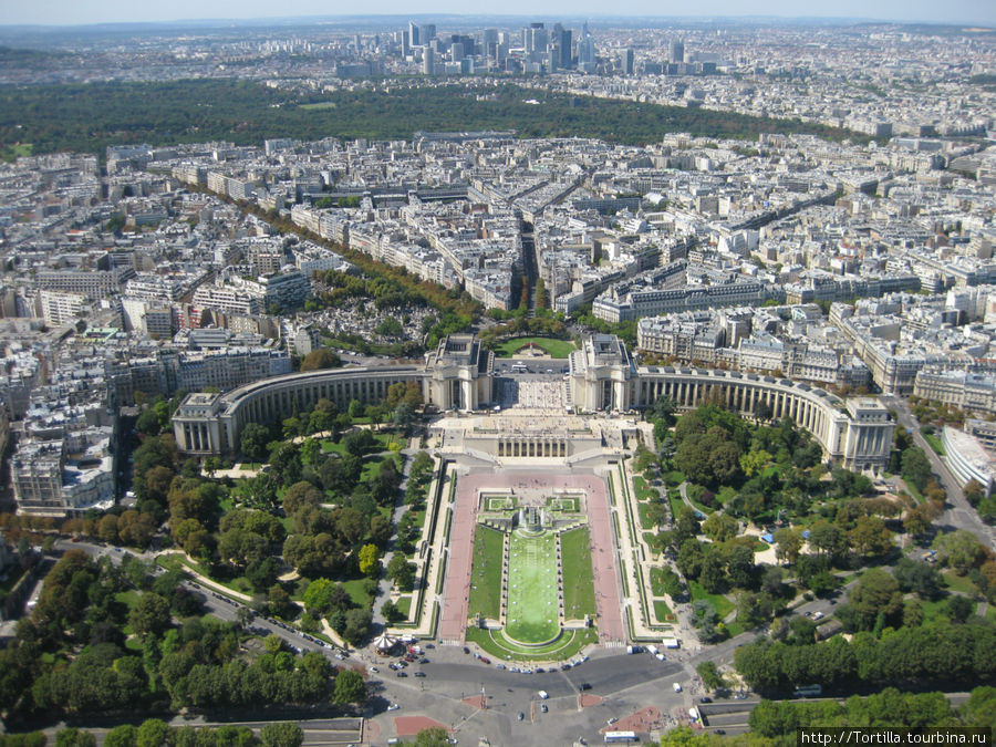 Вид с Эйфелевой башни — Трокадеро Париж, Франция