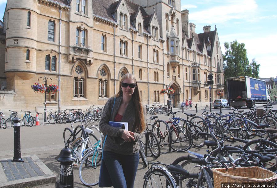 Оксфорд: газоны и велосипеды. Лето 2011 Оксфорд, Великобритания