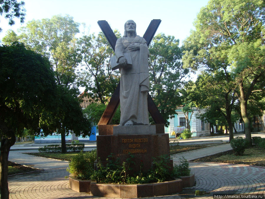 Памятник Андрею Первозванному. Феодосия, Россия