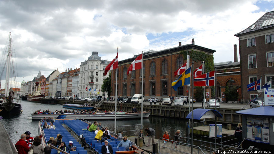 Прогулка на кораблике по Копенгагену Копенгаген, Дания