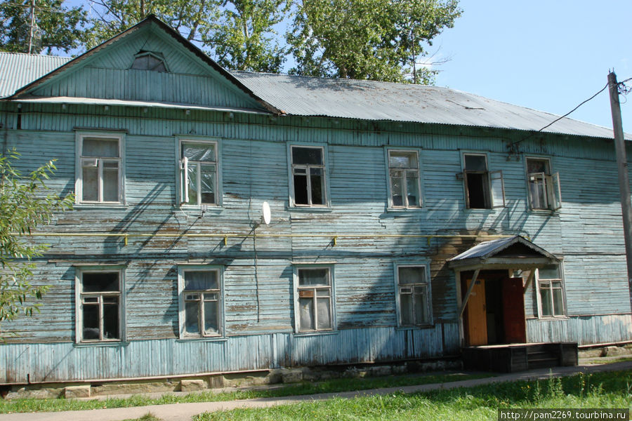 старый дом на центральной улице Ленина Апрелевка, Россия