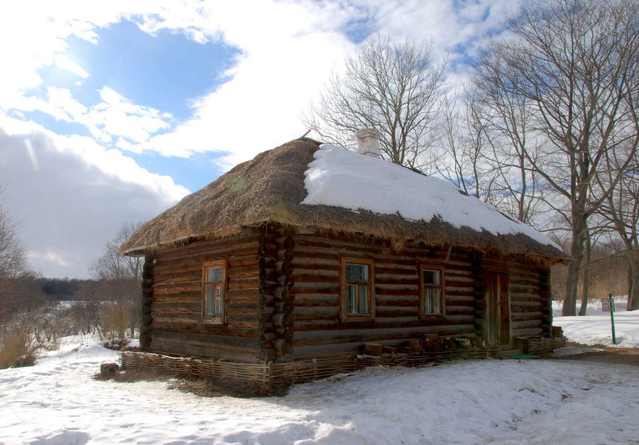 Ясная поляна — зимой и летом разным цветом Ясная Поляна, Россия