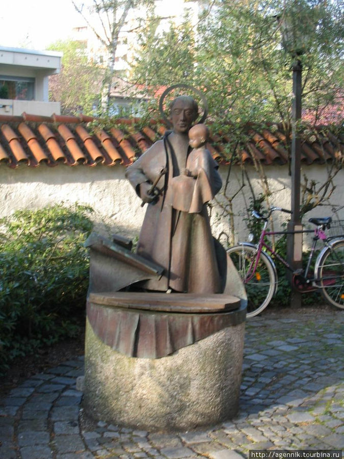 Скульптура св. Корбиниана Унтерхахинг, Германия