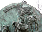 Фрагмент памятника