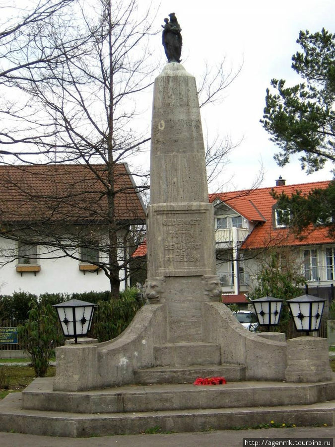 Памятник жертвам Первой Мировой Унтерхахинг, Германия