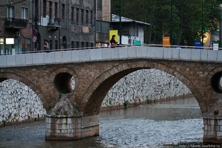 Около этого моста Гаврила Принцип убил эрцгерцога Франца Фердинанда Сараево, Босния и Герцеговина