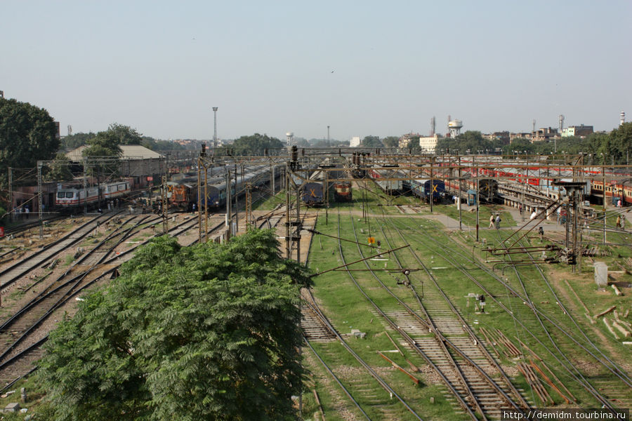 Железнодорожные пути Дели, Индия