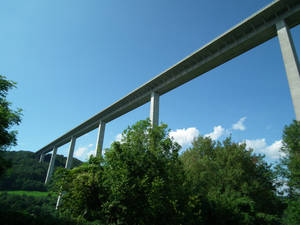 Мост по пути из Ильсхофена в Швебишь Халль.