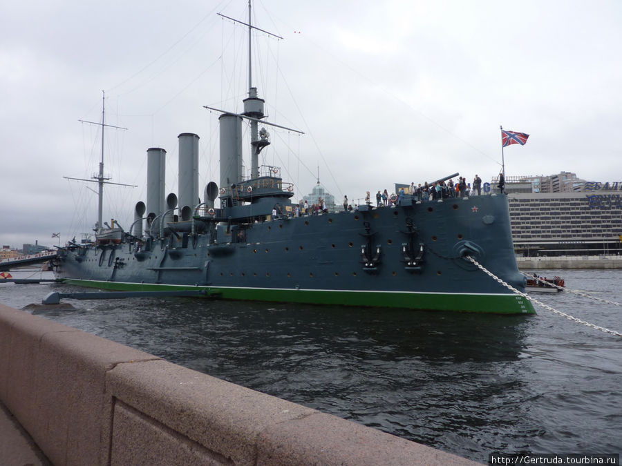 Легендарный крейсер Аврора Санкт-Петербург, Россия