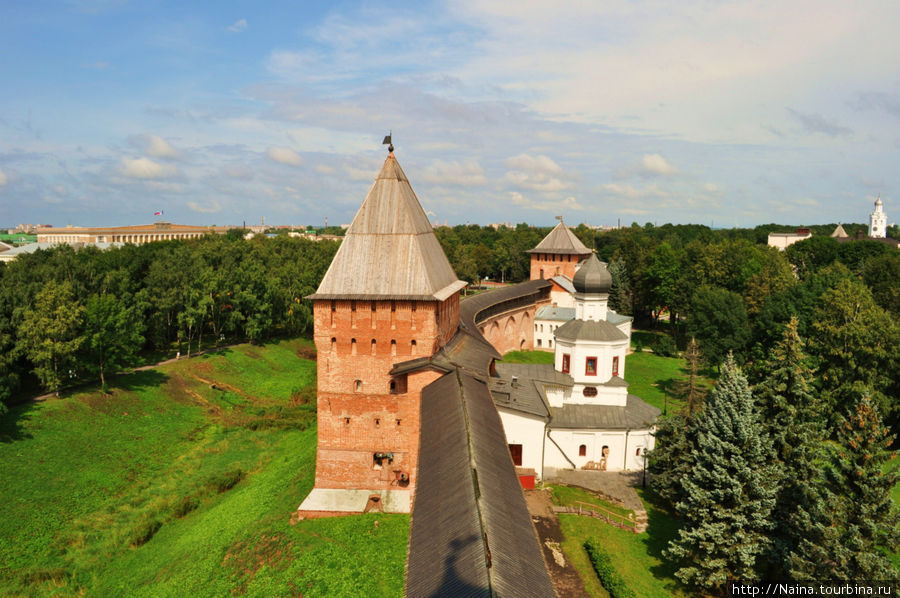 Вид со смотровой площадки башни Кокуй. Великий Новгород, Россия