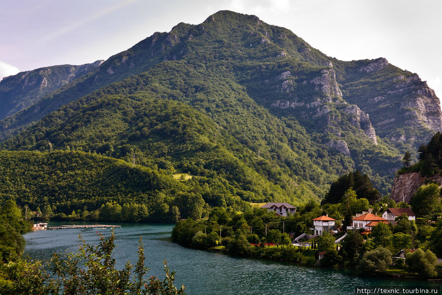 Выше по течению река уже более спокойна Федерация Боснии и Герцеговины, Босния и Герцеговина