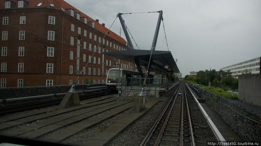 Открытый участок метро. Копенгаген, Дания