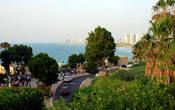 Самый лучший вид на Яффский залив и панорама Тель-Авива на фоне горизонта.