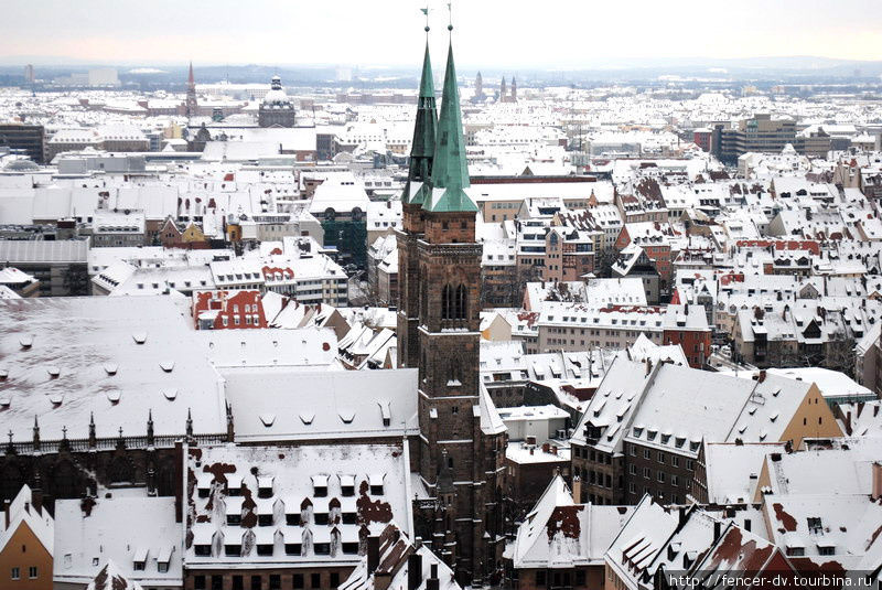 На некоторые соборы лучше смотреть сверху Нюрнберг, Германия