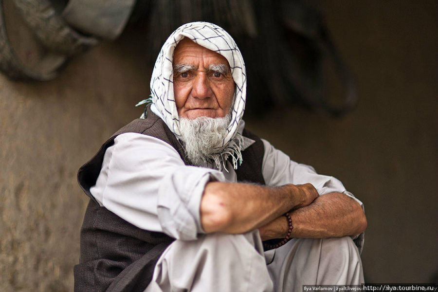 «Жилище божественной щедрости, благословения и милосердия» Файзабад, Афганистан