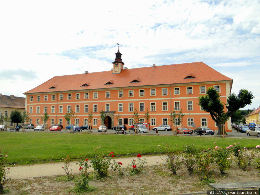 Здание, котором в годы войны работала переселенческая канцелярия Терезин, Чехия