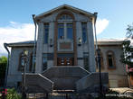 Библиотека, которую построил Астафьев в Овсянке.
